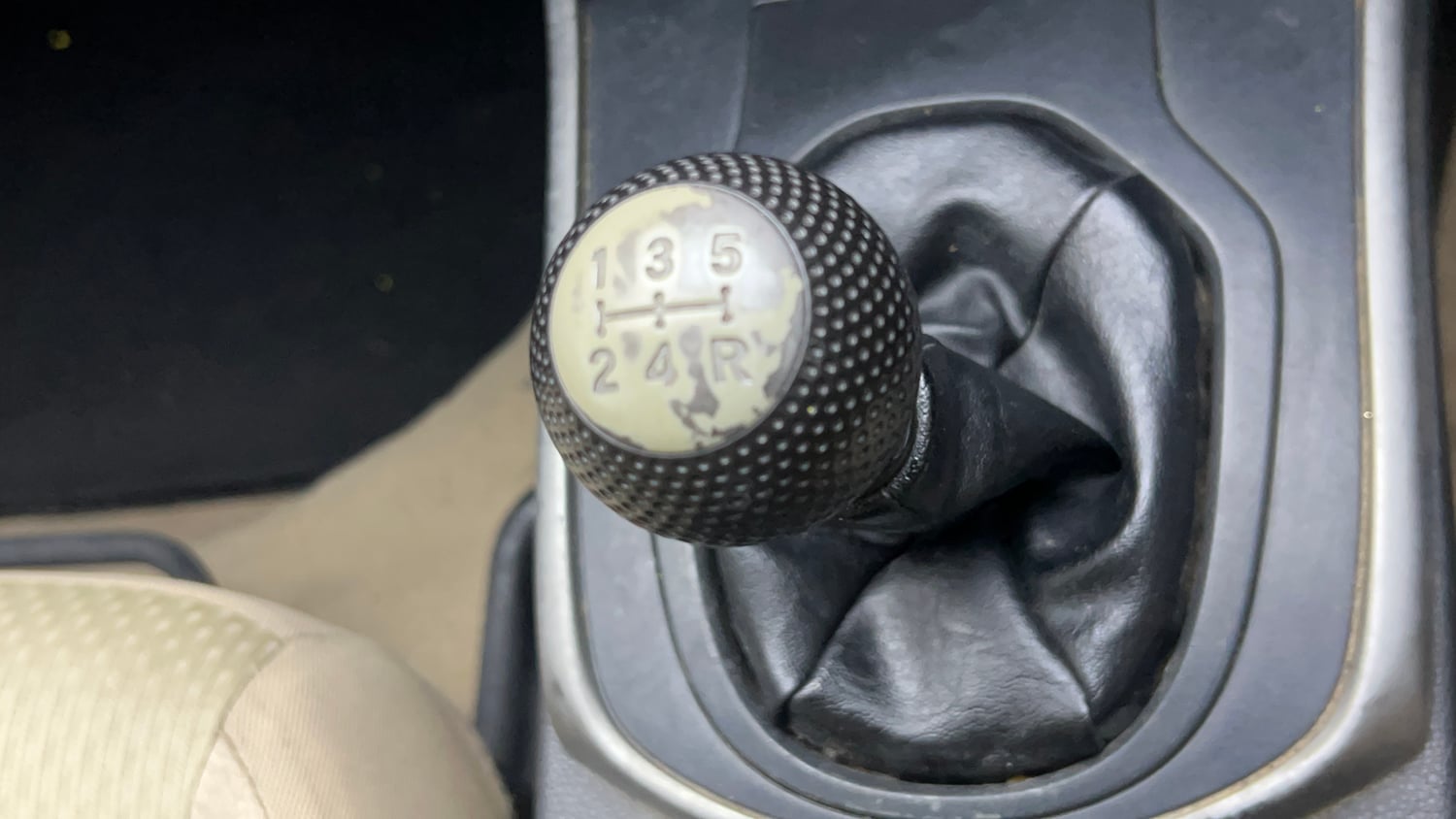 Used 2017 Honda City V Petrol Petrol Manual interior GEAR  KNOB VIEW