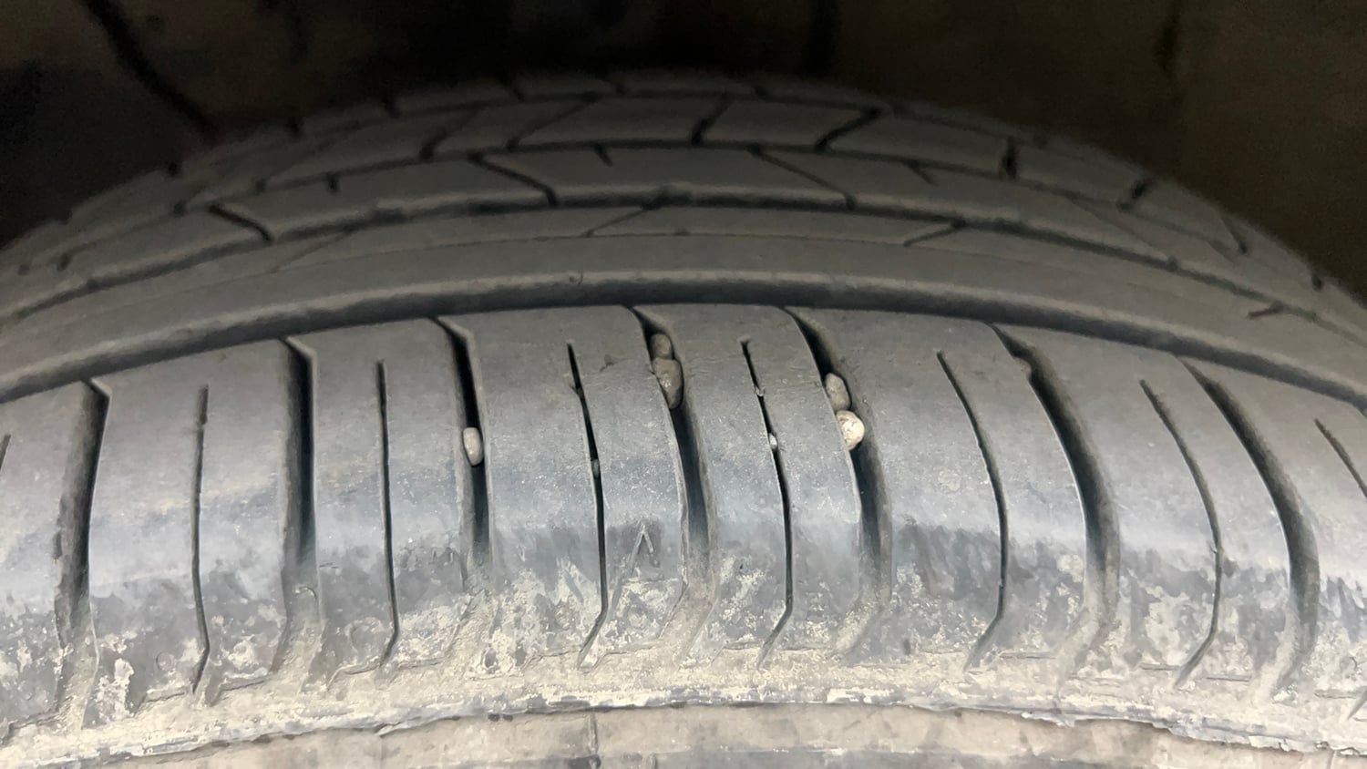 Used 2024 Hyundai New i20 Asta (O) 1.2 IVT Petrol Automatic tyres LEFT FRONT TYRE TREAD VIEW