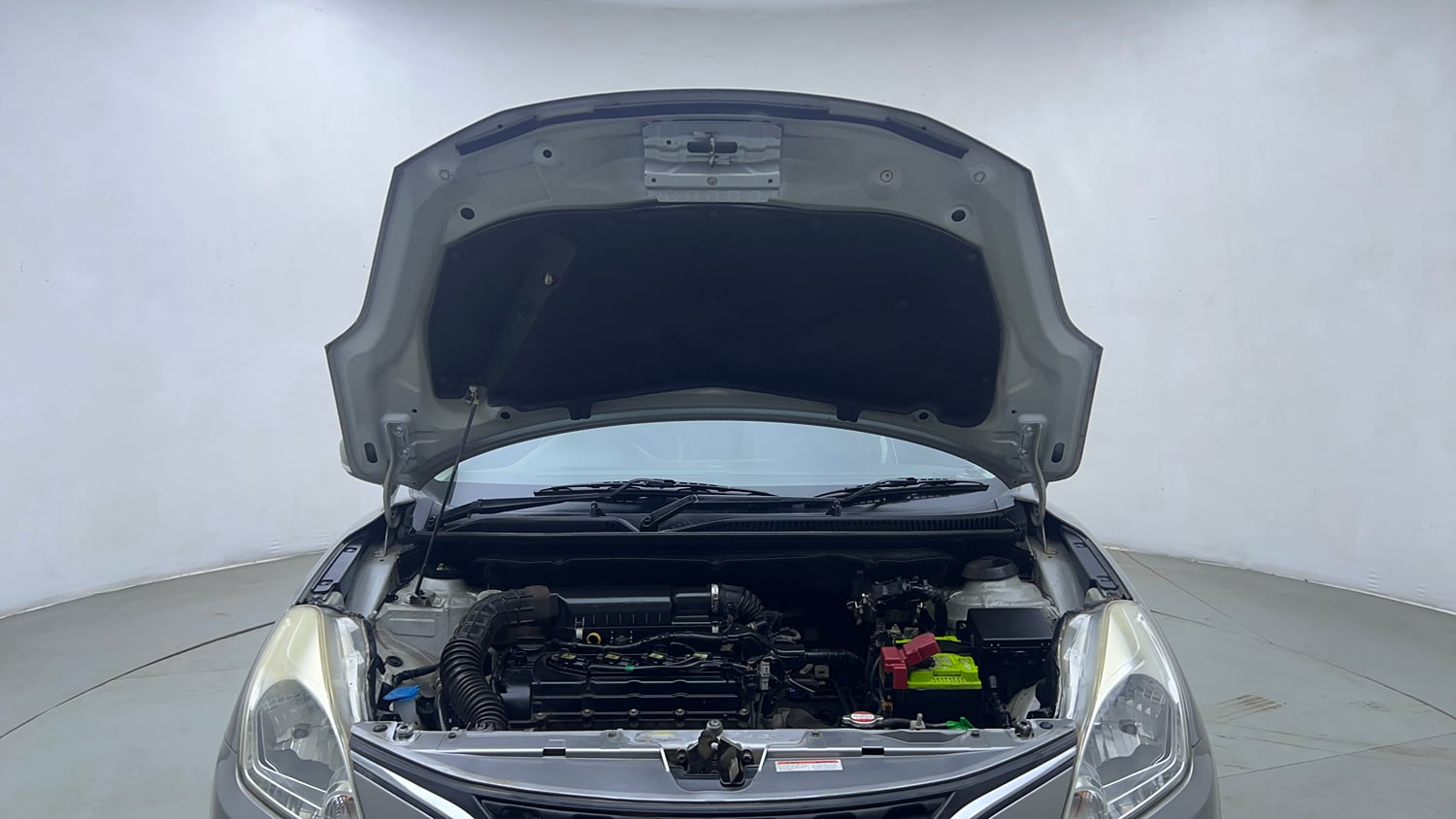 Used 2018 Maruti Suzuki Baleno Delta 1.2 Petrol Manual engine ENGINE & BONNET OPEN FRONT VIEW