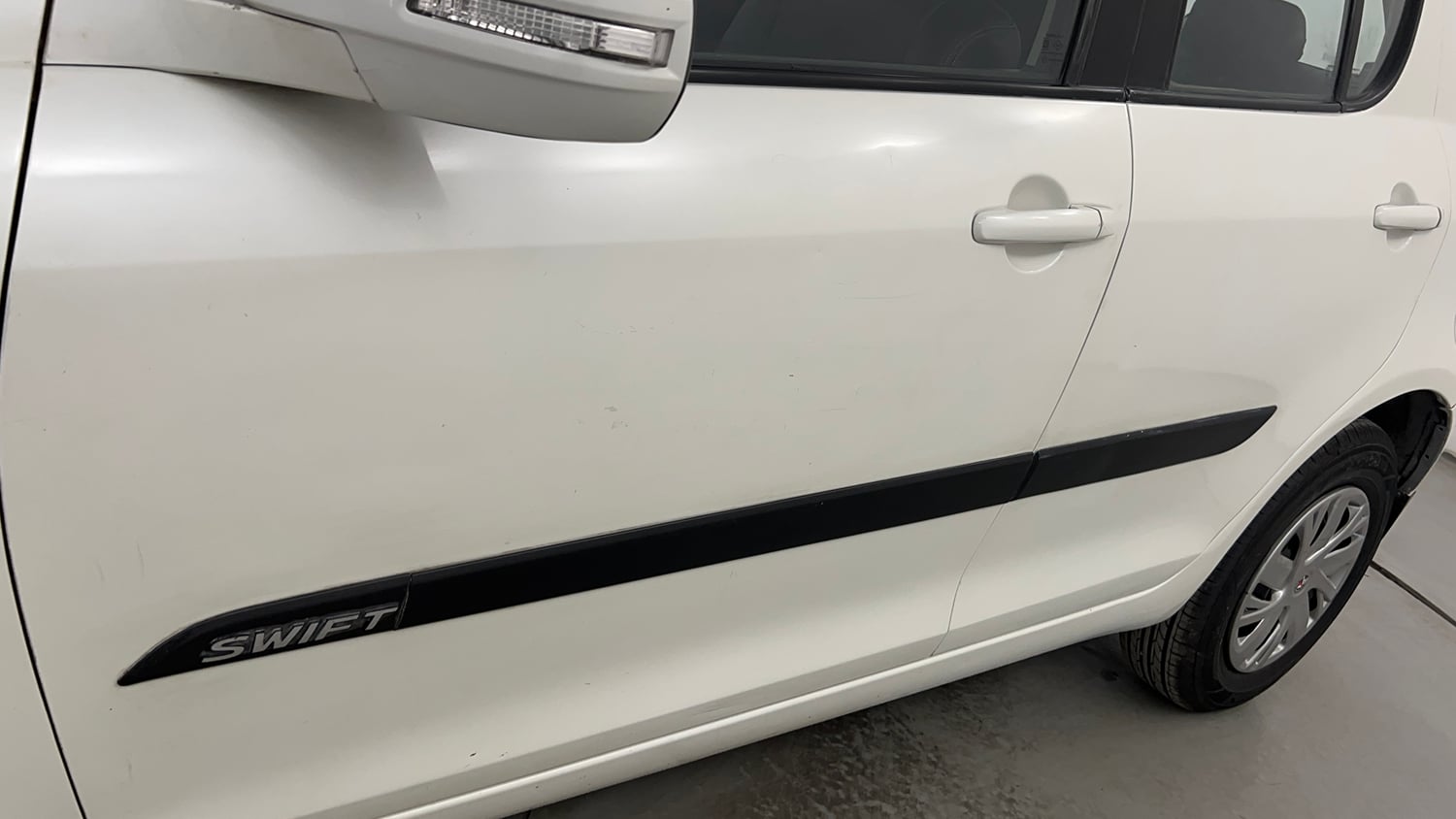 Used 2012 Maruti Suzuki Swift VXi Petrol Manual dents MINOR SCRATCH