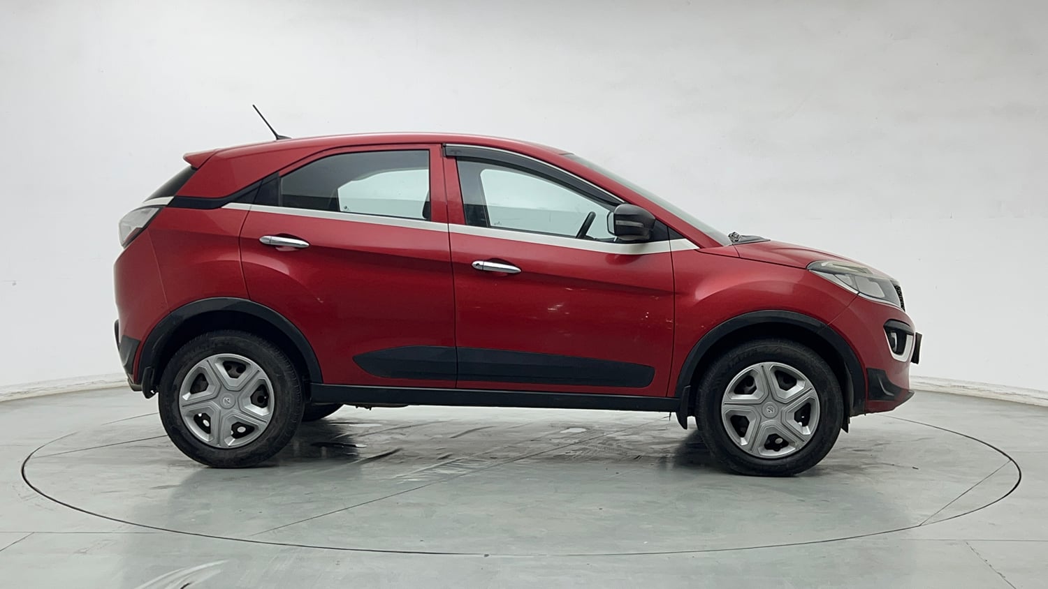 Used 2019 Tata Nexon XMA Diesel Diesel Automatic exterior RIGHT SIDE VIEW