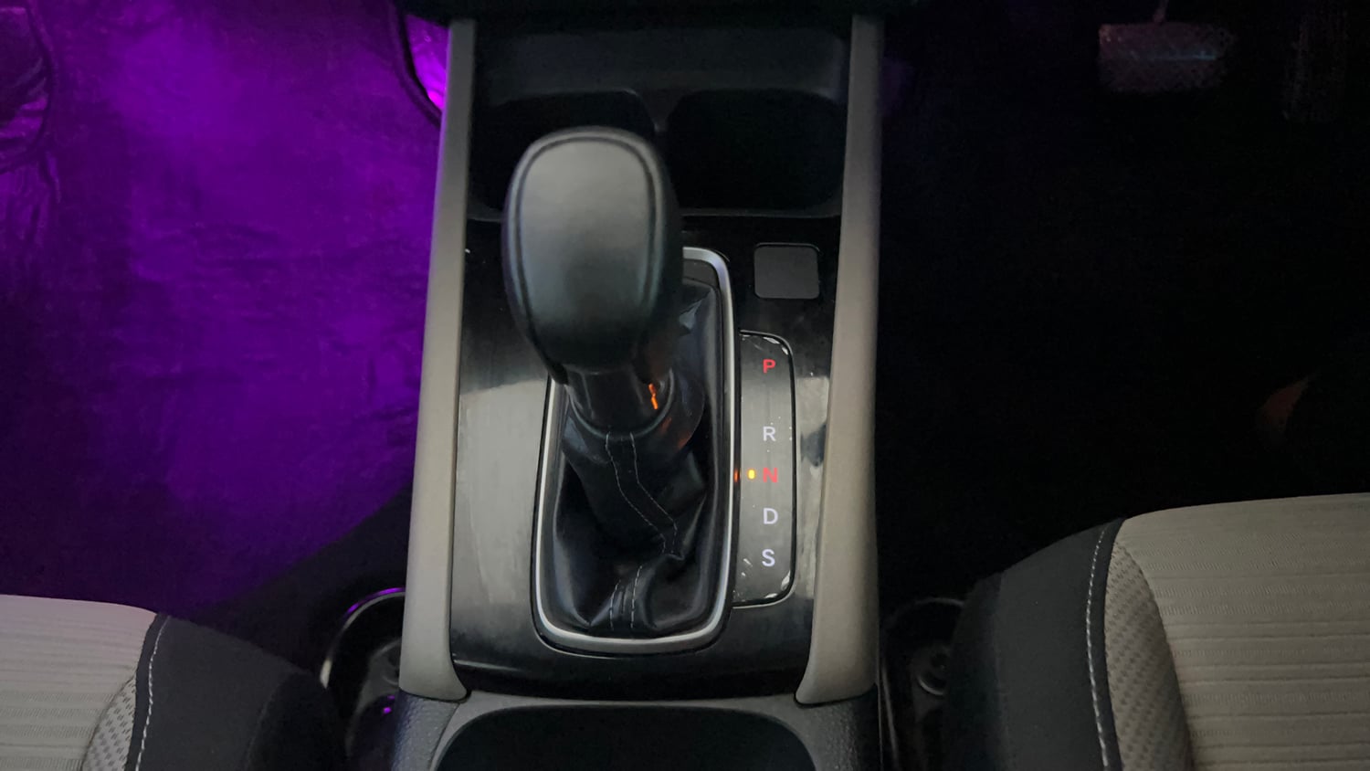 Used 2024 Honda Elevate VX CVT Petrol Automatic interior GEAR  KNOB VIEW