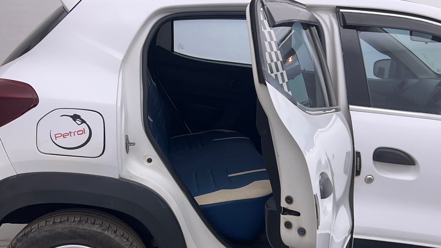 Used 2022 Renault Kwid RXT 1.0 (O) Petrol Manual interior RIGHT SIDE REAR DOOR CABIN VIEW