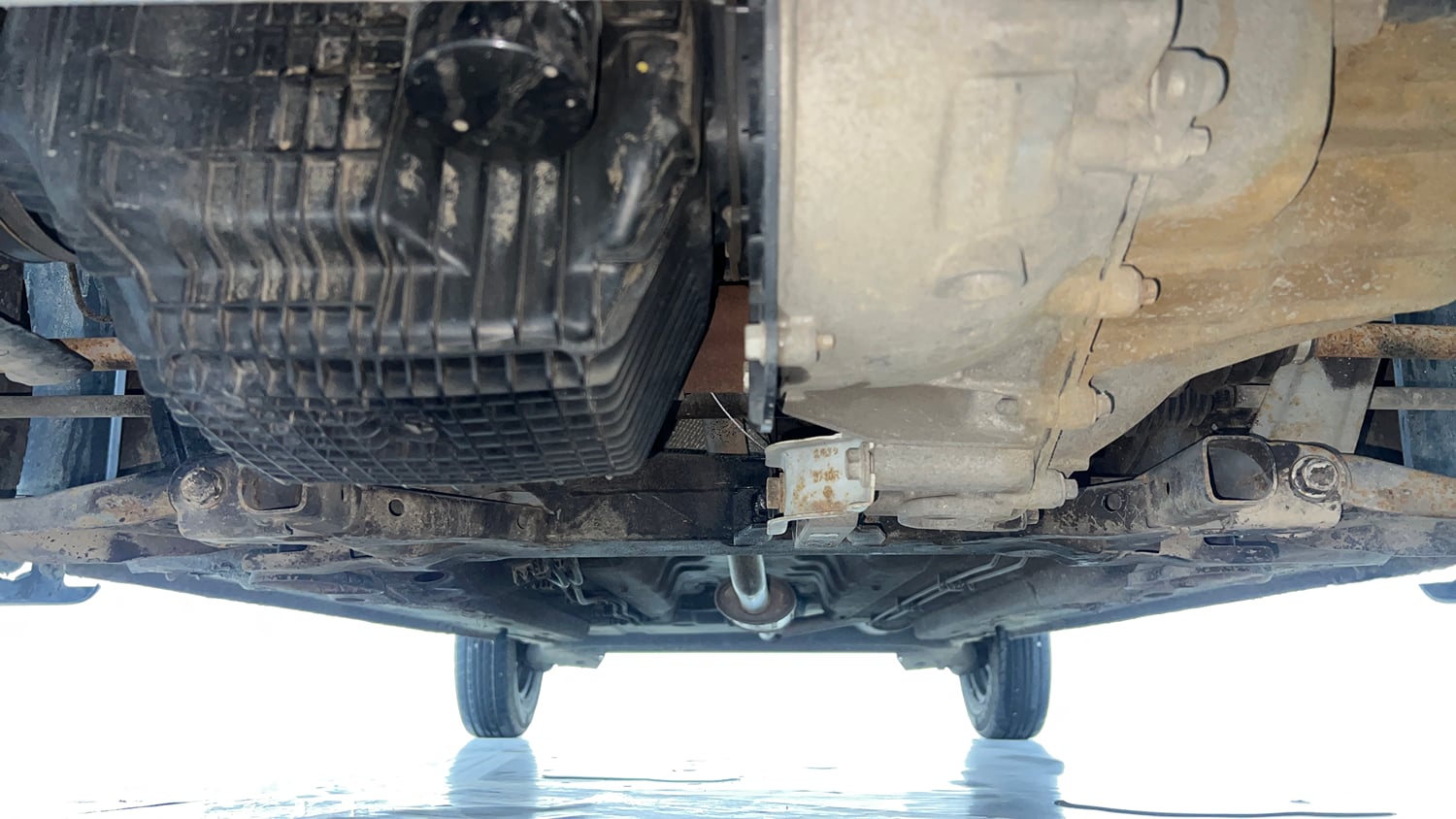 Used 2019 Renault Kwid RXL Petrol Manual extra FRONT LEFT UNDERBODY VIEW