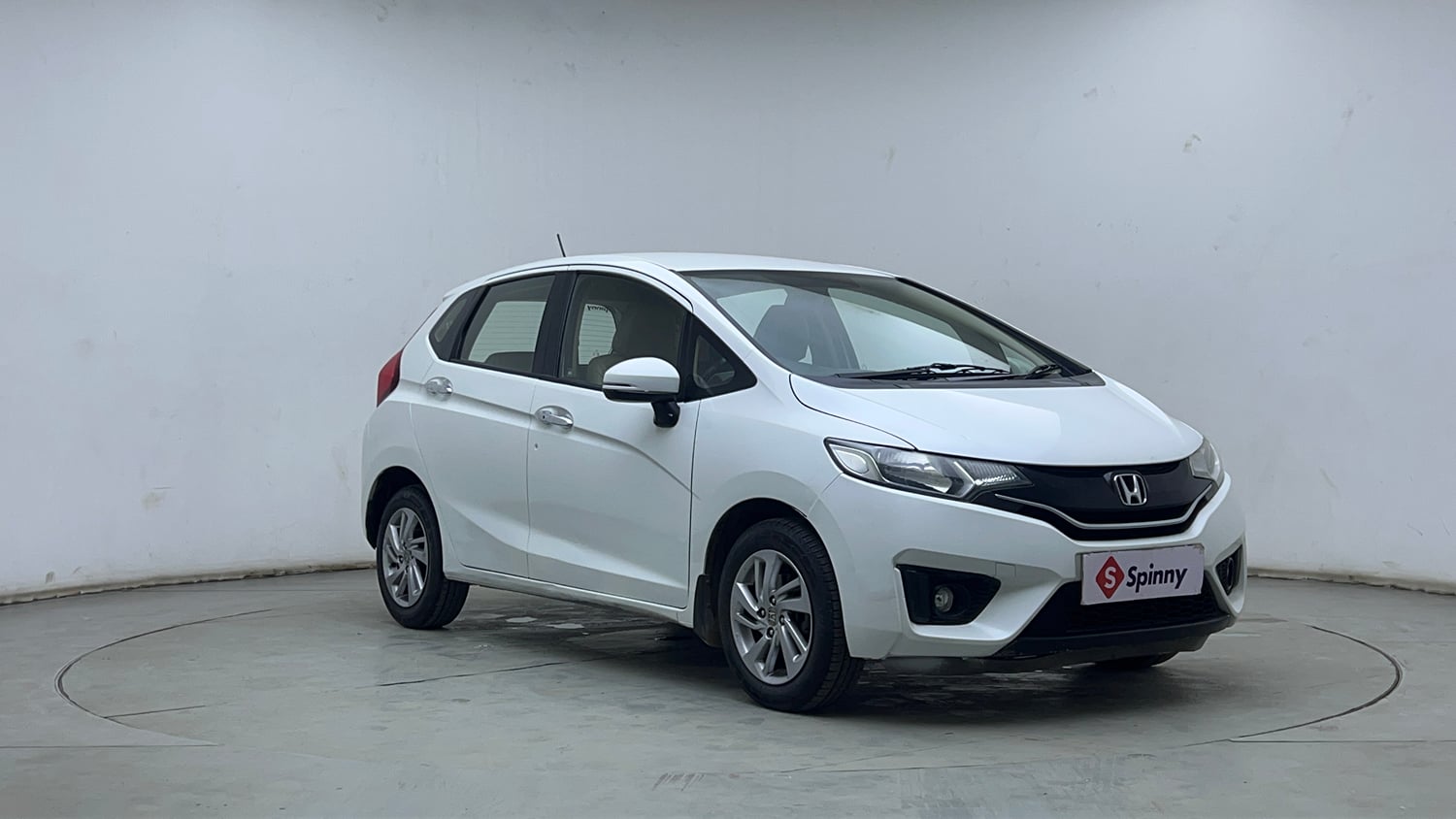 Used 2018 Honda Jazz VX CVT Petrol Petrol Automatic exterior RIGHT FRONT CORNER VIEW