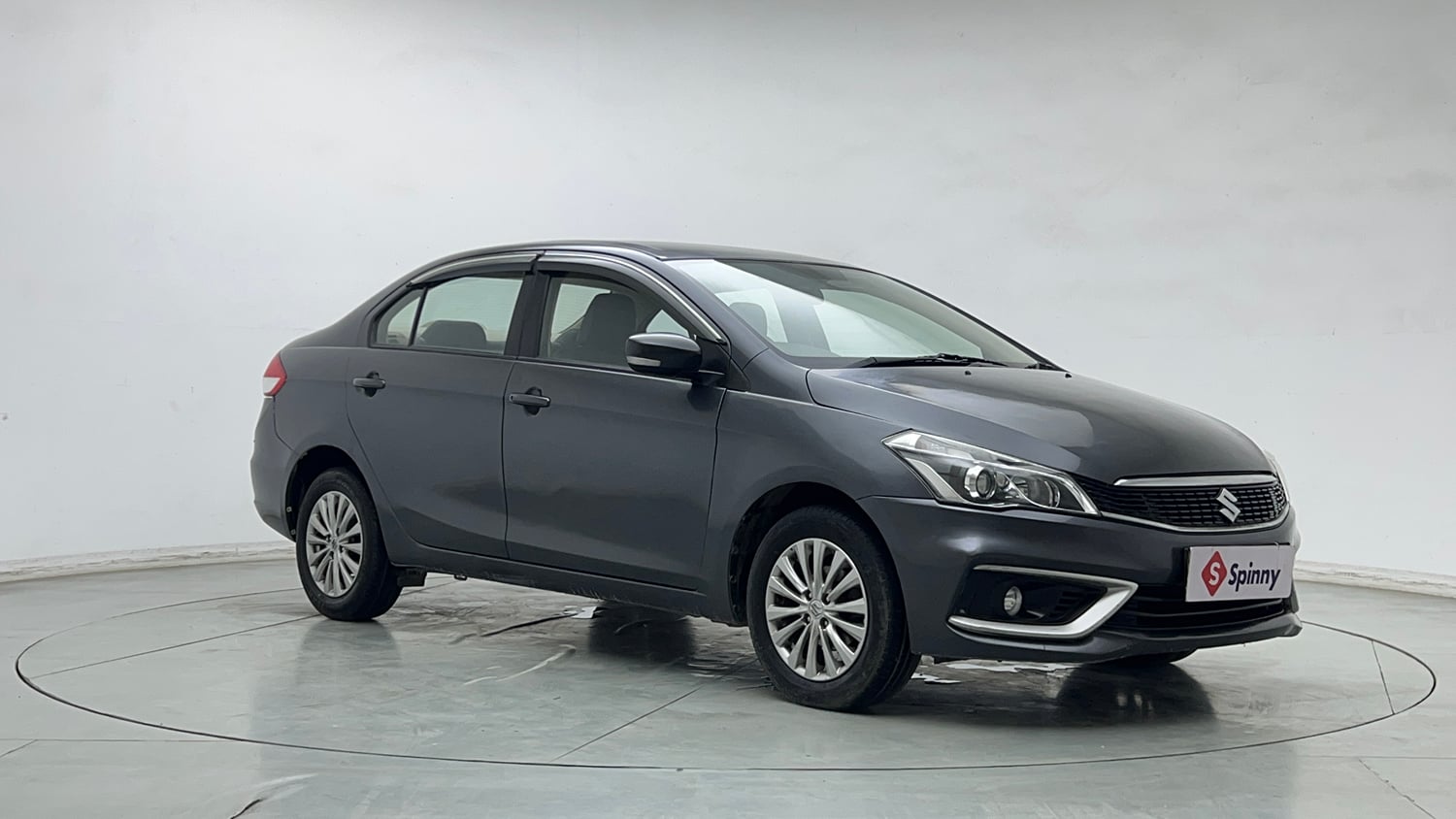 Used 2022 Maruti Suzuki Ciaz Delta 1.5 Petrol Manual exterior RIGHT FRONT CORNER VIEW