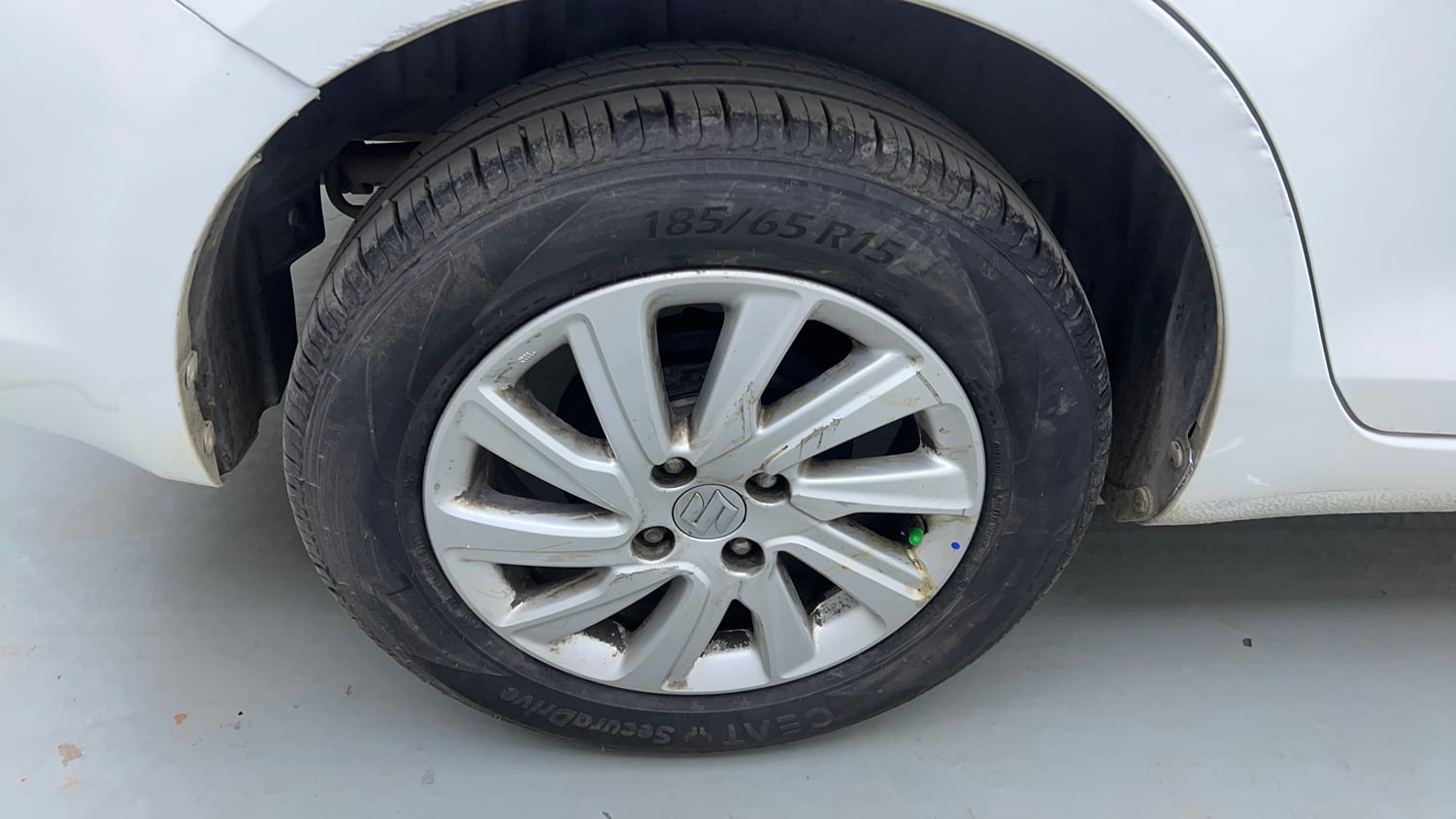 Used 2016 Maruti Suzuki Swift Dzire ZXI Petrol Manual tyres RIGHT REAR TYRE RIM VIEW