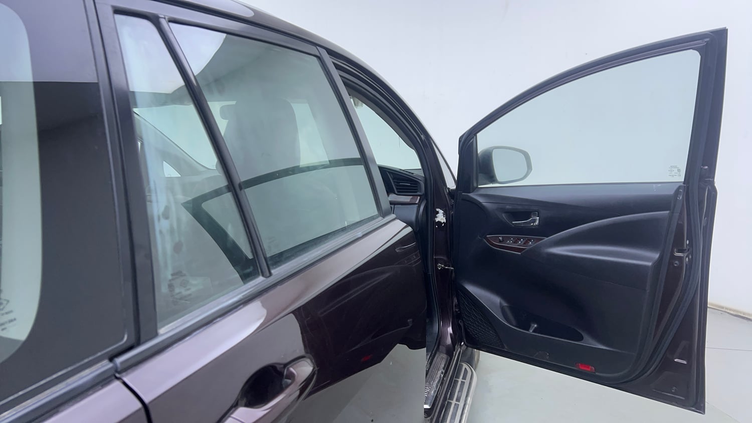 Used 2016 Toyota Innova Crysta 2.4 G 7 STR Diesel Manual interior RIGHT FRONT DOOR OPEN VIEW