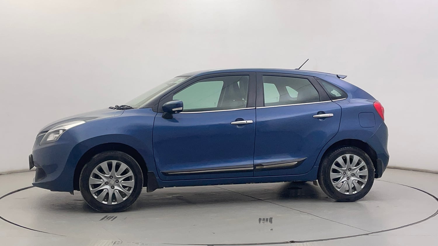 Used 2016 Maruti Suzuki Baleno Alpha 1.2 Petrol Manual exterior LEFT SIDE VIEW