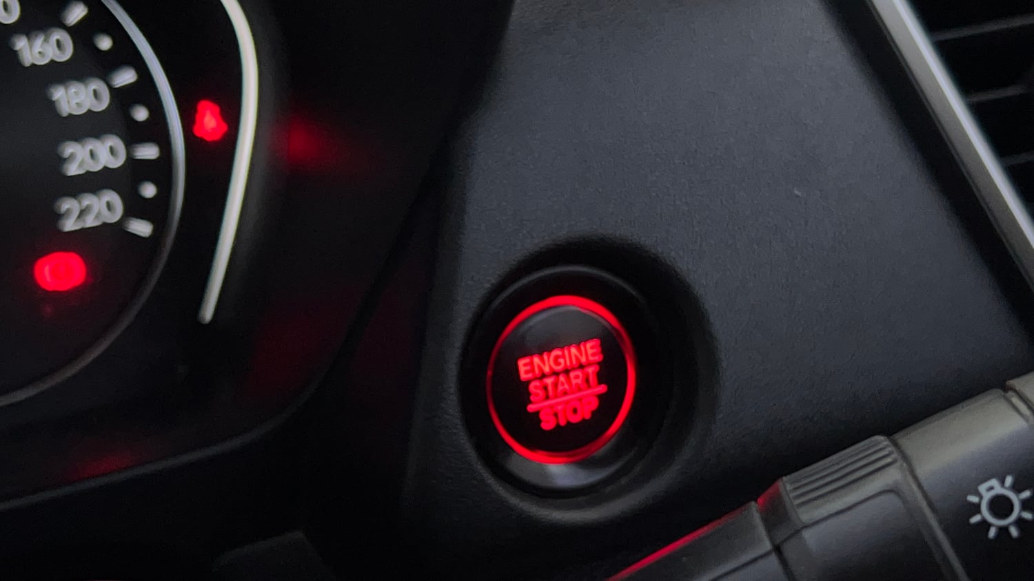 Used 2024 Honda City VX Petrol MT Petrol Manual top_features Keyless start