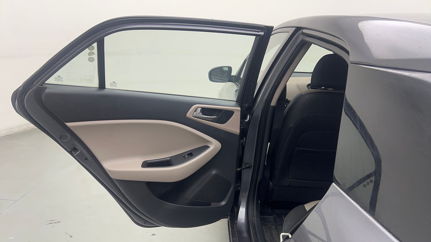 Used 2019 Hyundai Elite i20 Sportz Plus 1.2 Petrol Manual interior LEFT REAR DOOR OPEN VIEW