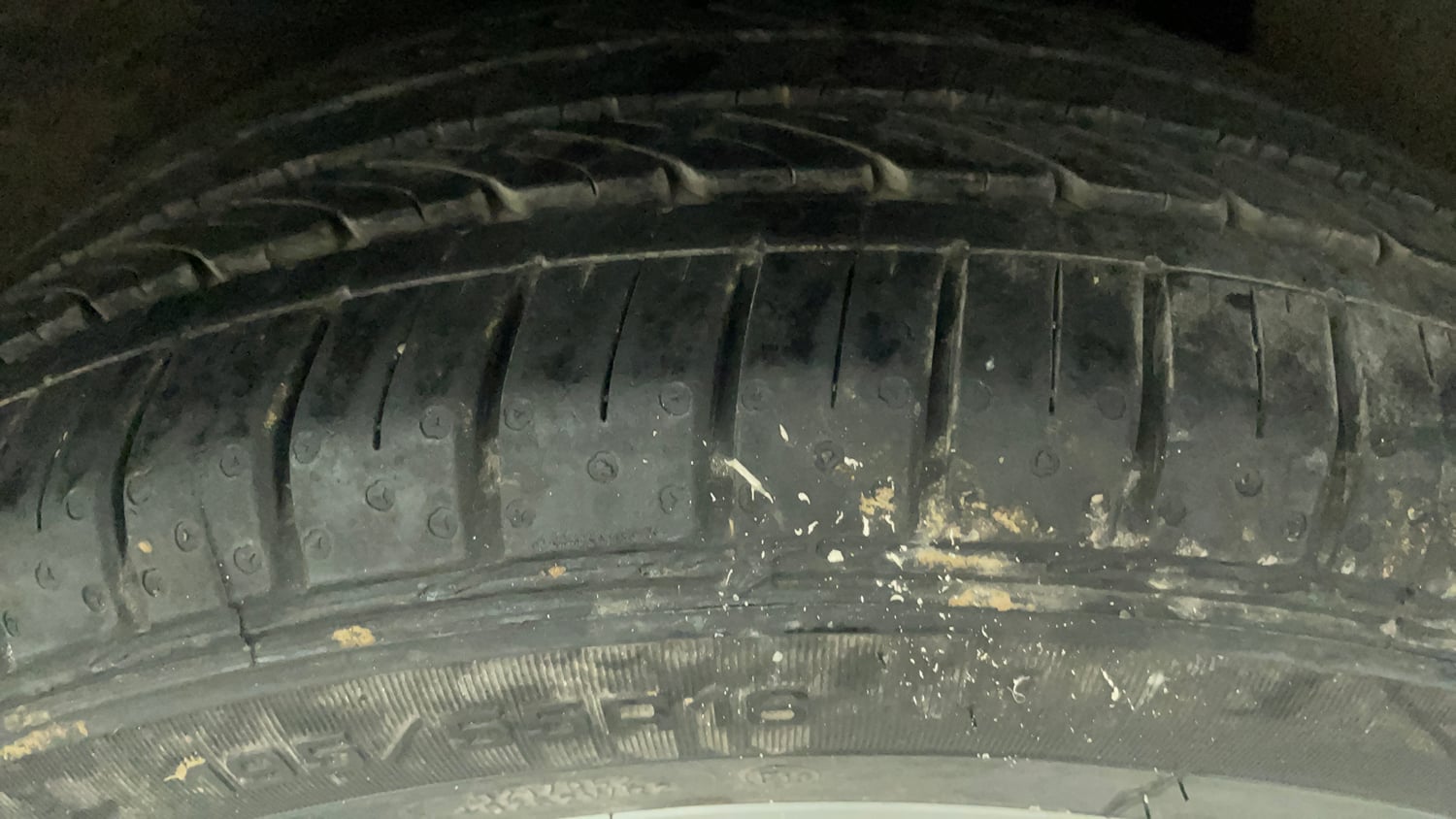 Used 2016 Maruti Suzuki Baleno Alpha 1.2 Petrol Manual tyres LEFT REAR TYRE TREAD VIEW