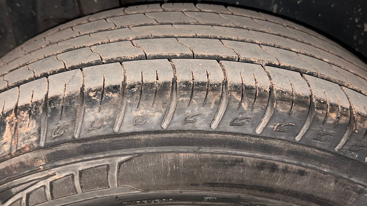 Used 2022 Toyota Urban Cruiser Premium Grade MT Petrol Manual tyres RIGHT REAR TYRE TREAD VIEW