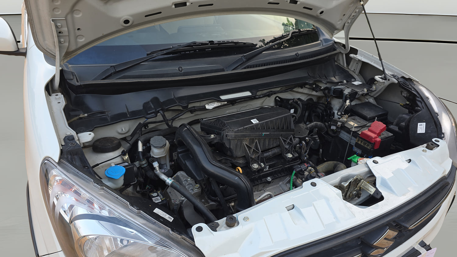 Used 2023 Maruti Suzuki Celerio ZXi Petrol Manual engine ENGINE RIGHT SIDE VIEW