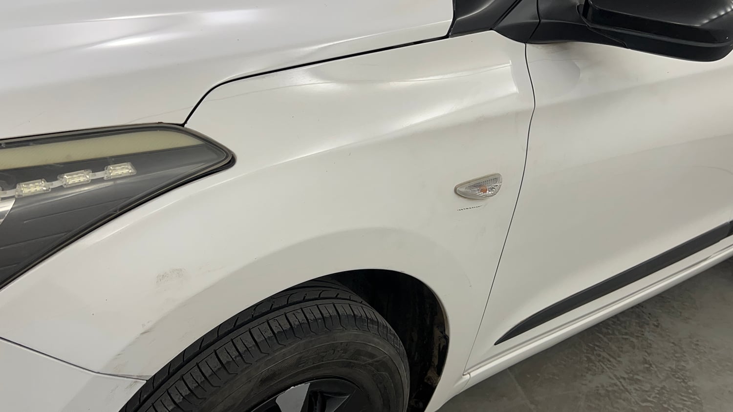 Used 2016 Hyundai Elite i20 Magna 1.2 Petrol Manual dents MINOR SCRATCH