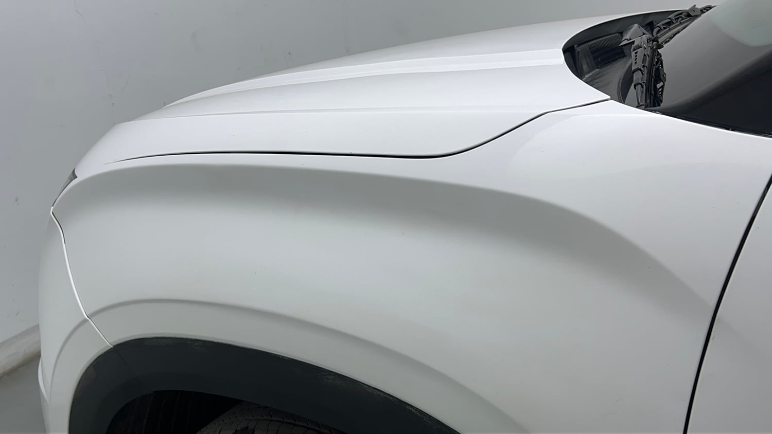 Used 2023 Hyundai Alcazar Signature (O) 7 STR 1.5 Petrol DCT Petrol Automatic dents MINOR DENT