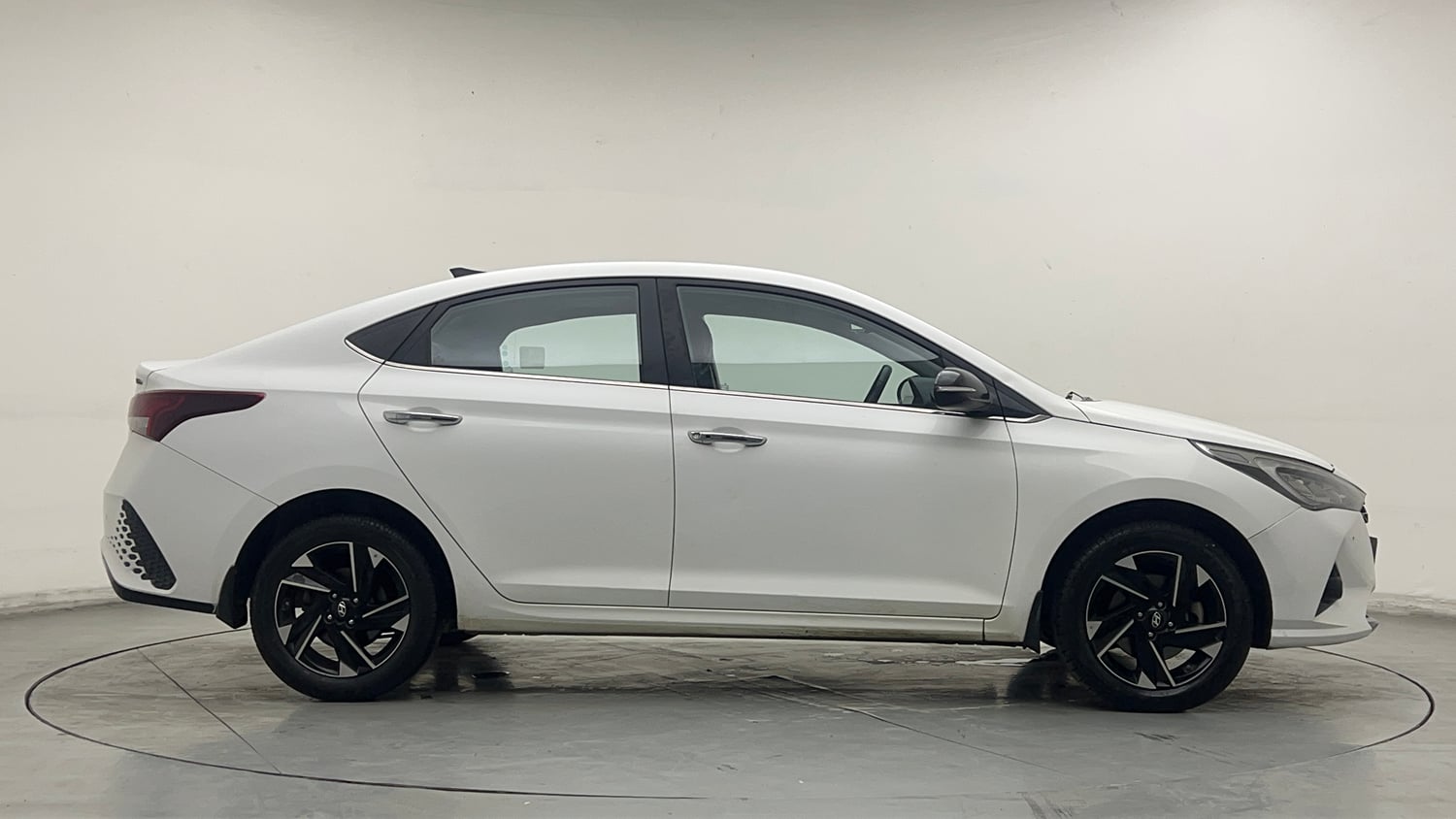 Used 2021 Hyundai Verna SX (O) 1.0 Turbo DCT Petrol Automatic exterior RIGHT SIDE VIEW