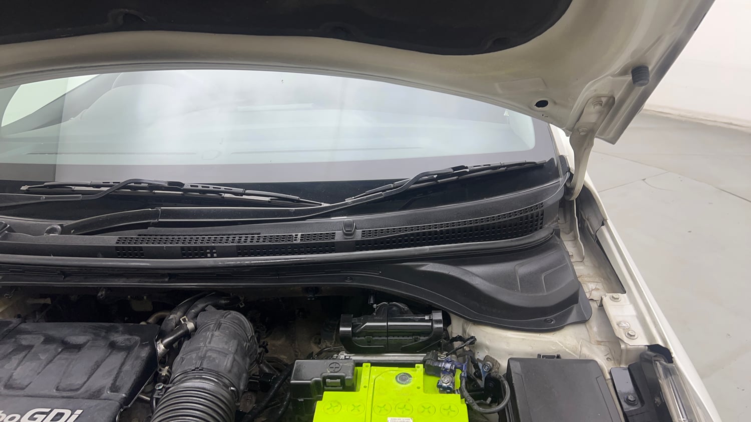 Used 2021 Hyundai Verna SX (O) 1.0 Turbo DCT Petrol Automatic engine ENGINE LEFT SIDE HINGE & APRON VIEW