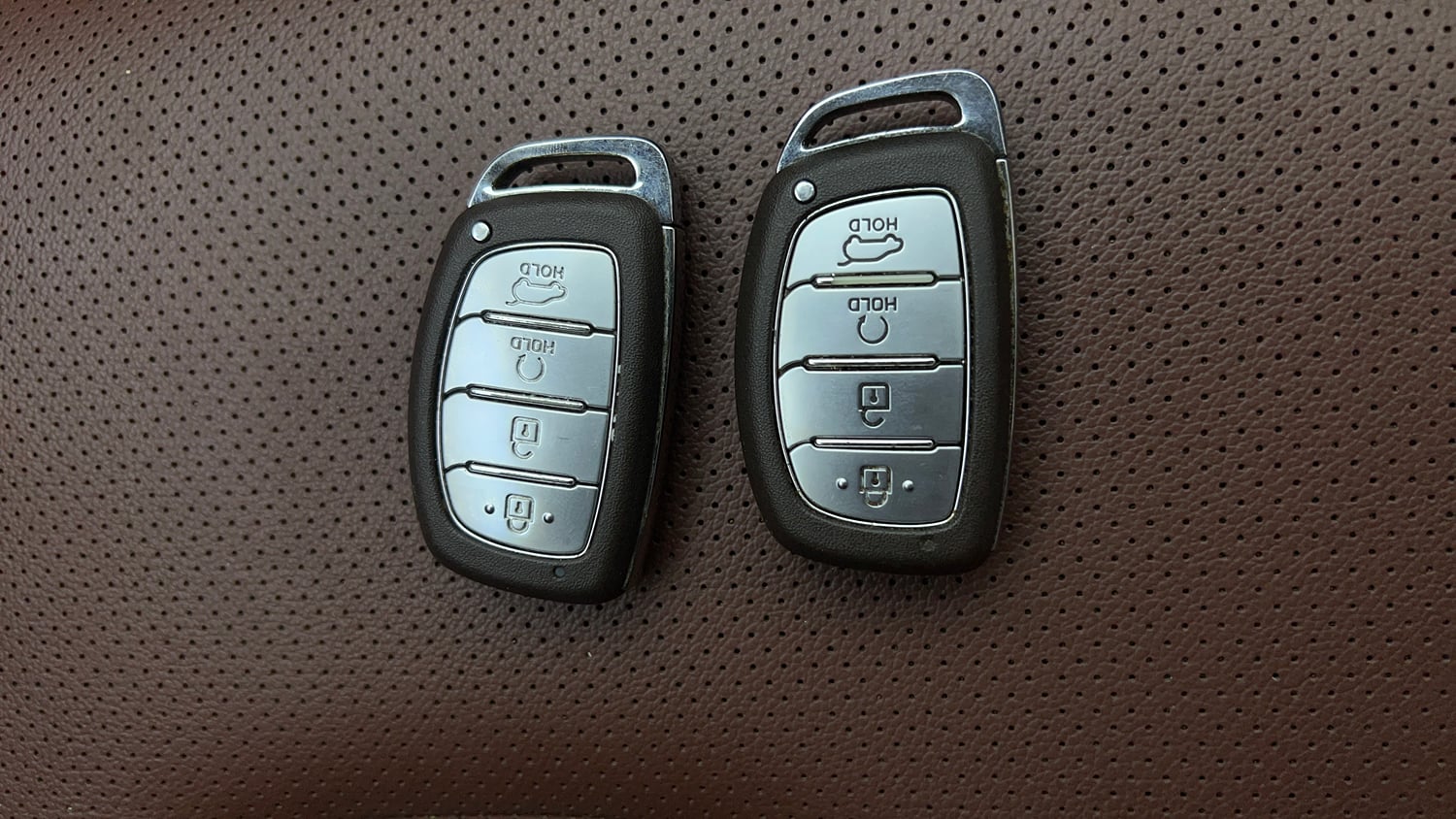 Used 2024 Hyundai Alcazar Platinum (O) 7 Seater 1.5 Diesel AT Diesel Automatic extra CAR KEY VIEW