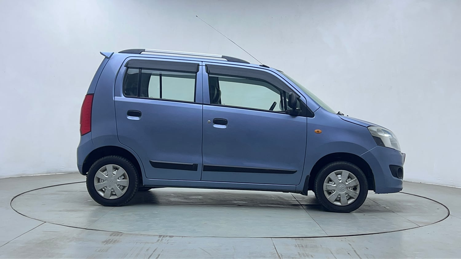 Used 2018 Maruti Suzuki Wagon R LXI CNG Cng Manual exterior RIGHT SIDE VIEW