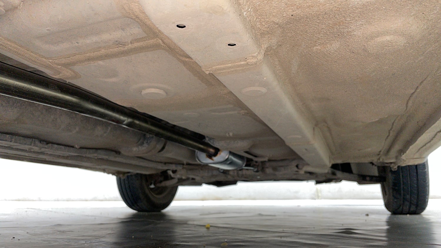 Used 2014 Hyundai Grand i10 Magna 1.2 Kappa VTVT Petrol Manual extra REAR RIGHT UNDERBODY VIEW