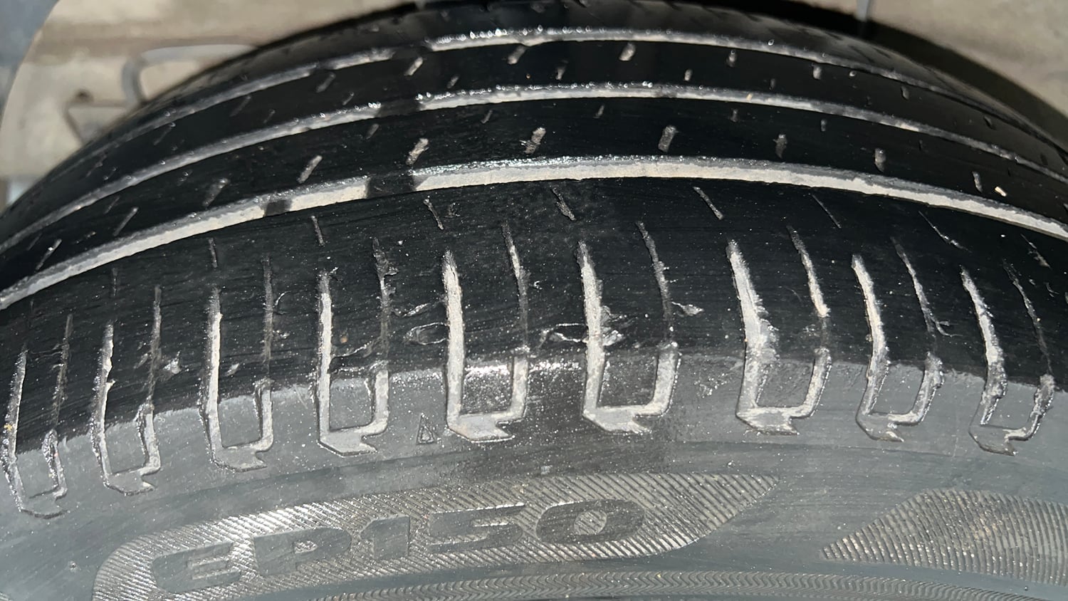 Used 2020 Hyundai Elite i20 Sportz Plus 1.2 Petrol Manual tyres RIGHT REAR TYRE TREAD VIEW