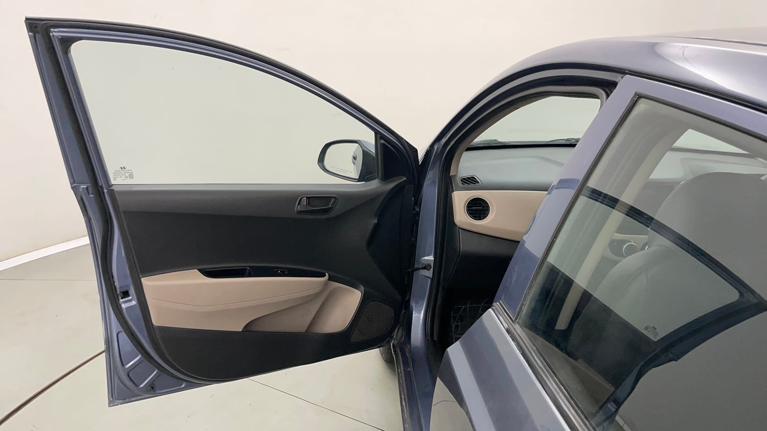 Used 2014 Hyundai Grand i10 Magna 1.2 Kappa VTVT Petrol Manual interior LEFT FRONT DOOR OPEN VIEW