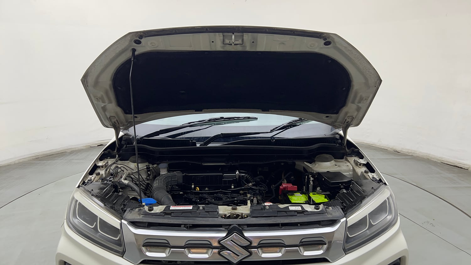 Used 2021 maruti-suzuki Vitara Brezza ZXi Plus Petrol Manual engine ENGINE & BONNET OPEN FRONT VIEW