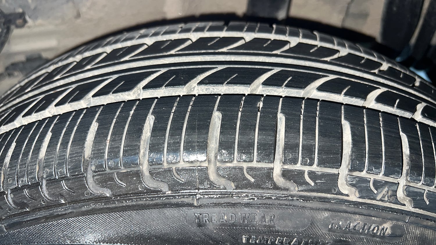 Used 2019 Tata Tiago Revotron XT Petrol Manual tyres LEFT REAR TYRE TREAD VIEW