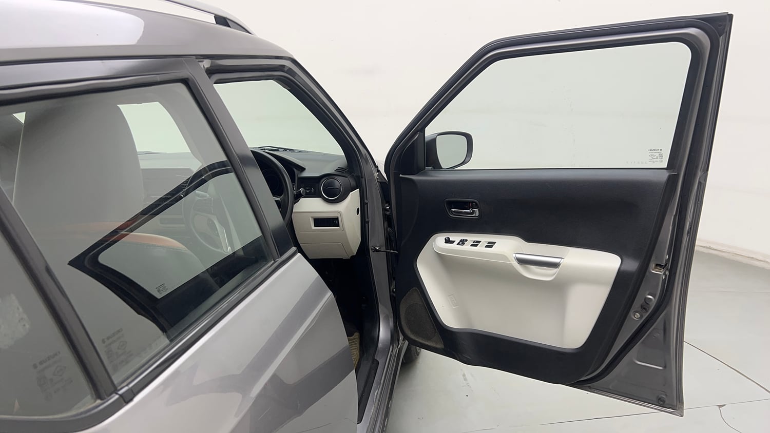 Used 2022 Maruti Suzuki Ignis Delta 1.2 MT Petrol Manual interior RIGHT FRONT DOOR OPEN VIEW