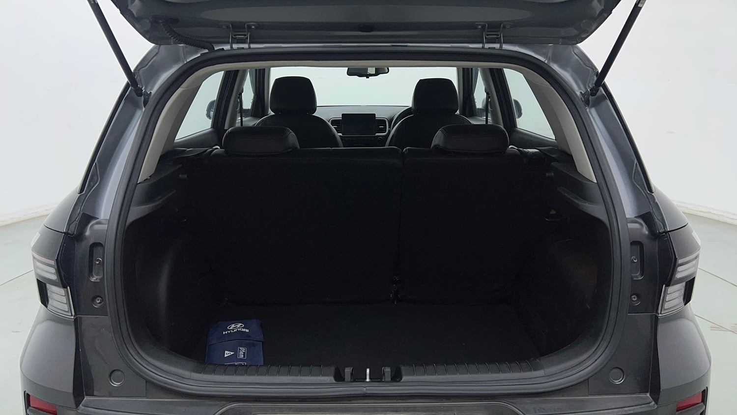 Used 2022 Hyundai Venue SX 1.2 Petrol Petrol Manual interior DICKY INSIDE VIEW