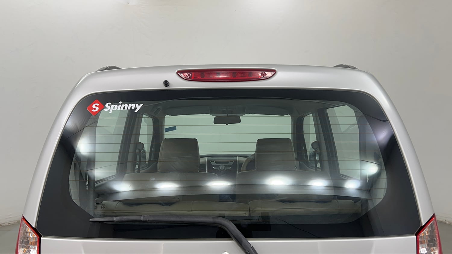 Used 2015 Maruti Suzuki Wagon R VXI Petrol Manual exterior BACK WINDSHIELD VIEW