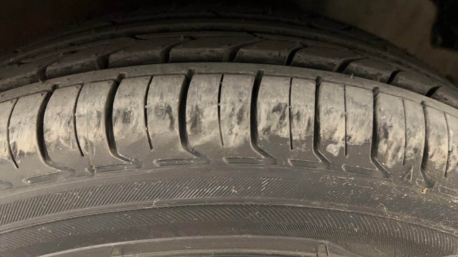 Used 2018 Hyundai Eon Era + Petrol Manual tyres RIGHT FRONT TYRE TREAD VIEW