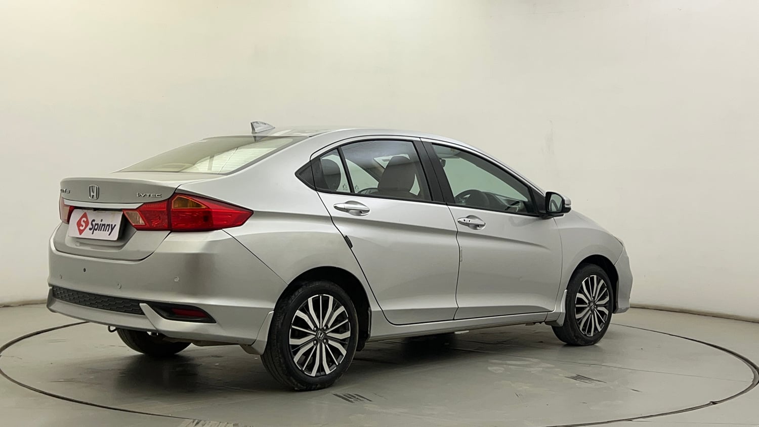 Used 2017 Honda City VX CVT Petrol Petrol Automatic exterior RIGHT REAR CORNER VIEW