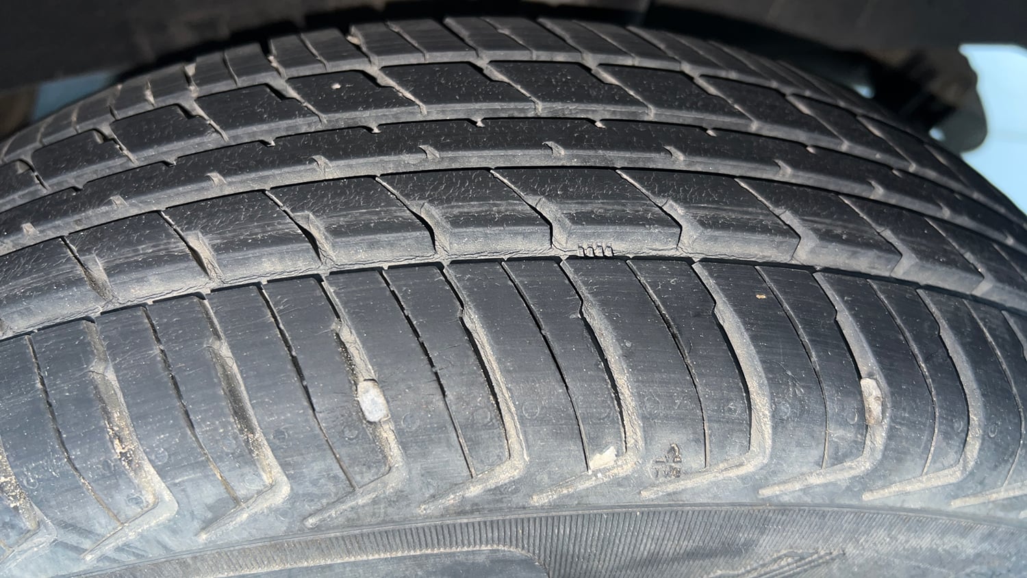 Used 2019 Renault Kwid RXL Petrol Manual tyres LEFT REAR TYRE TREAD VIEW