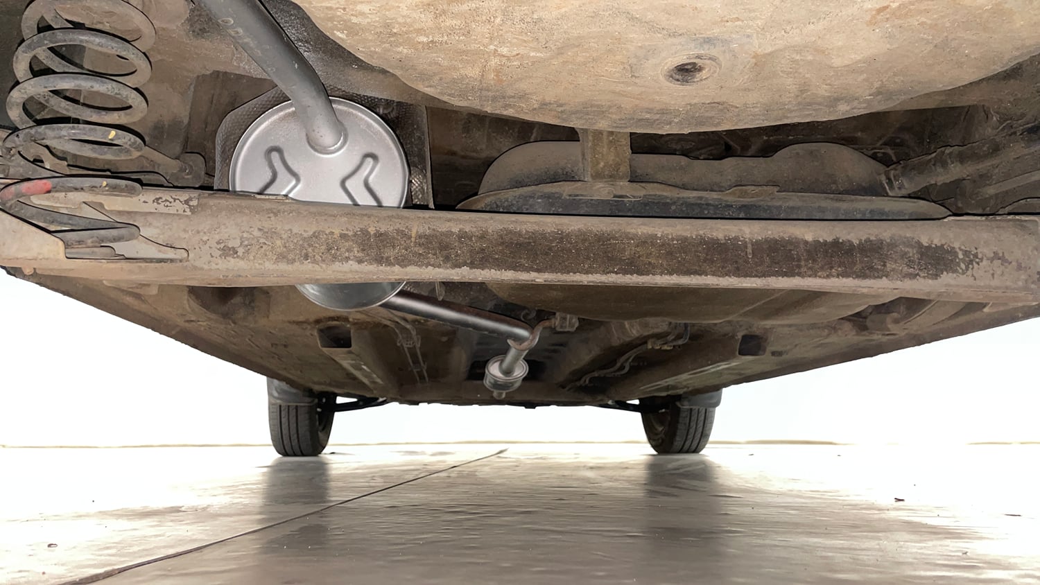Used 2020 Renault Kwid CLIMBER 1.0 AMT Opt Petrol Automatic extra REAR UNDERBODY VIEW (TAKEN FROM REAR)