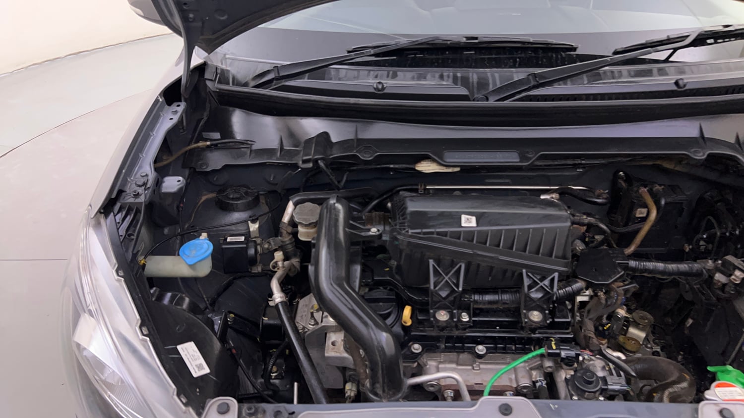 Used 2022 Maruti Suzuki Celerio ZXi Plus Petrol Manual engine ENGINE RIGHT SIDE HINGE & APRON VIEW