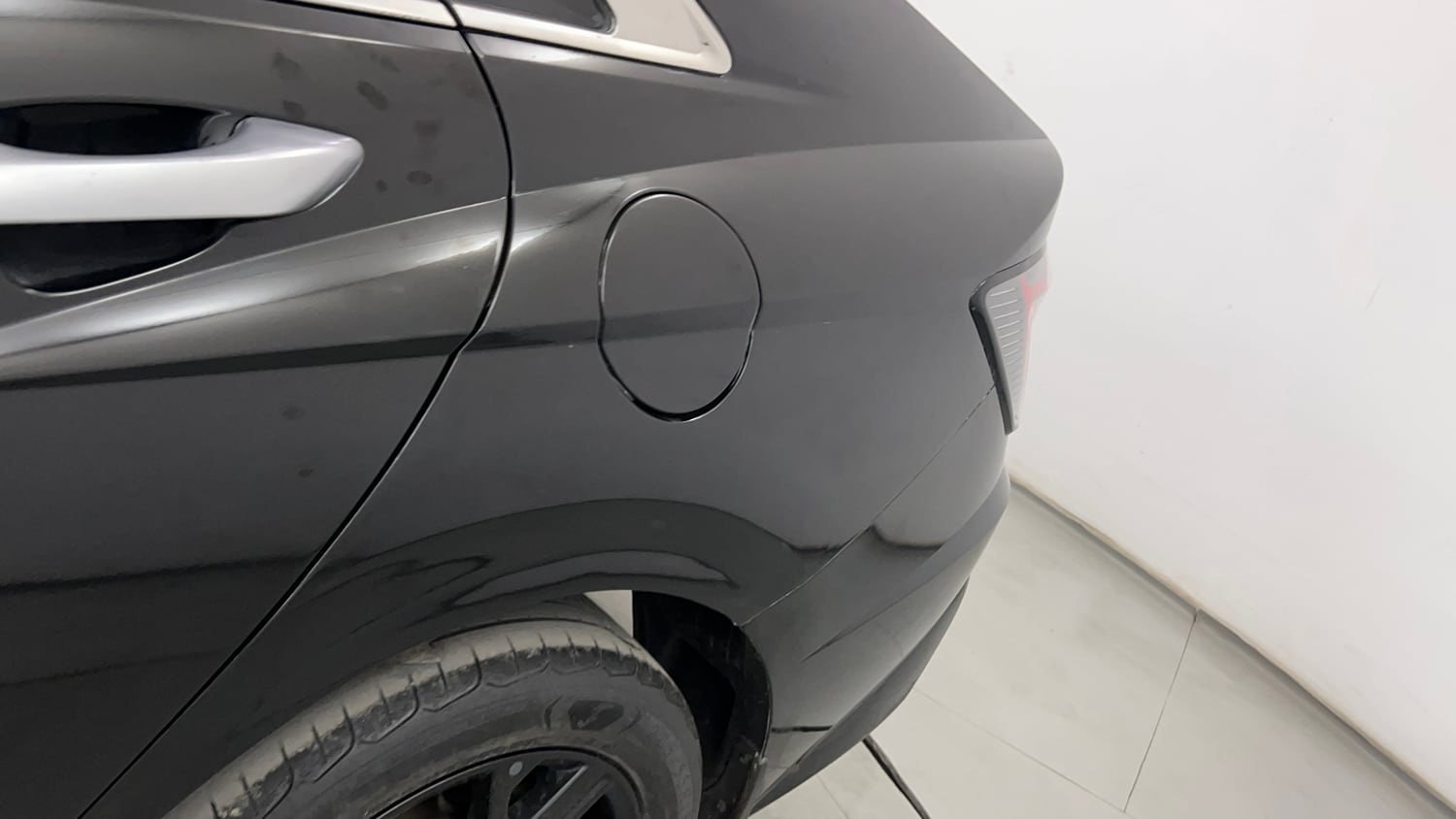 Used 2023 Hyundai Verna SX (O) 1.5 Turbo Petrol DCT Petrol Automatic dents MINOR SCRATCH