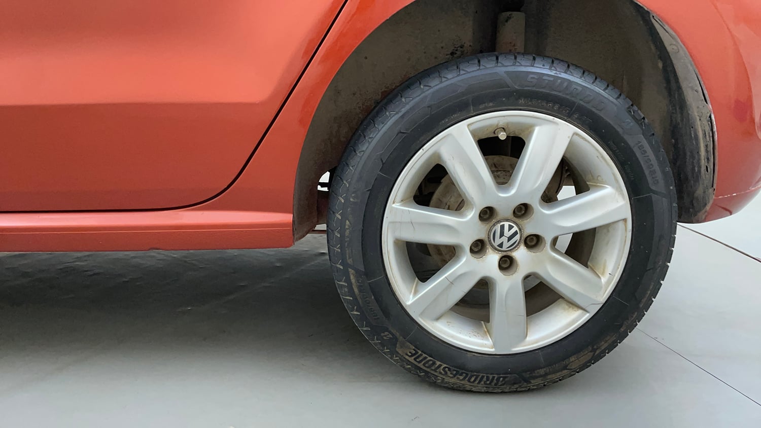 Used 2014 Volkswagen Polo Comfortline 1.2L (P) Petrol Manual tyres LEFT REAR TYRE RIM VIEW