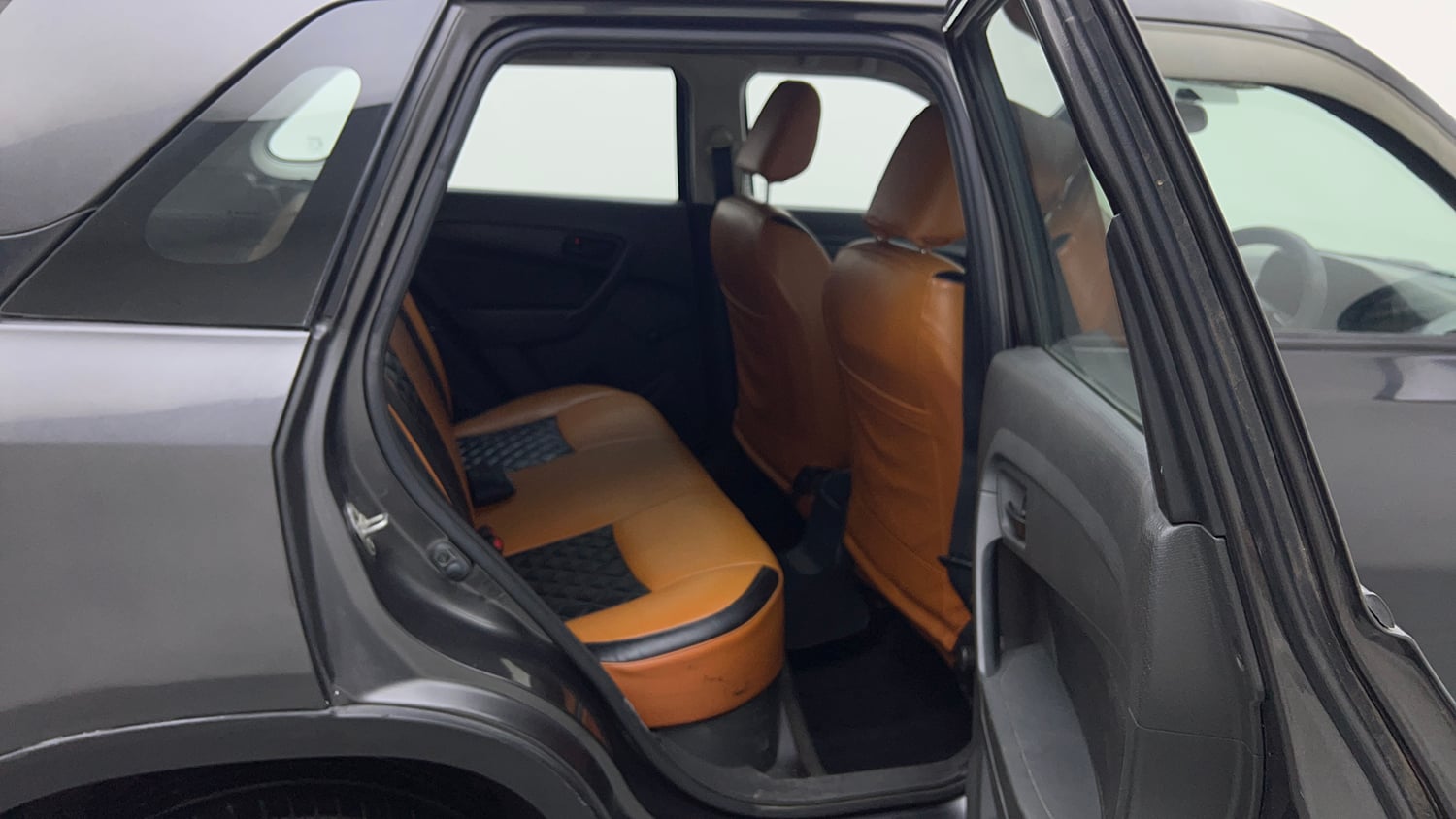 Used 2018 Maruti Suzuki Vitara Brezza [2016-2020] LDi Diesel Manual interior RIGHT SIDE REAR DOOR CABIN VIEW