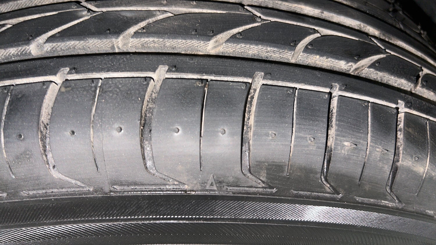 Used 2020 Hyundai Venue SX 1.0 Turbo Petrol Manual tyres RIGHT FRONT TYRE TREAD VIEW