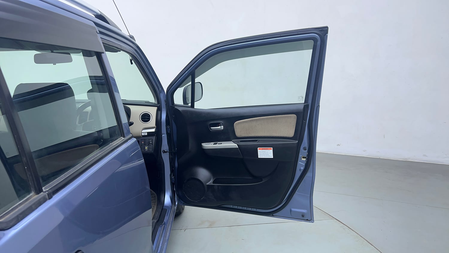 Used 2018 Maruti Suzuki Wagon R LXI CNG Cng Manual interior RIGHT FRONT DOOR OPEN VIEW