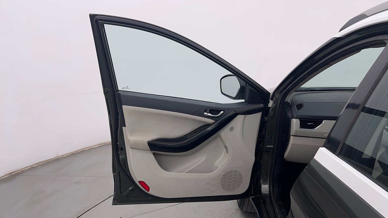 Used 2020 Tata Nexon XZ Plus (O) Dual Tone Petrol Manual interior LEFT FRONT DOOR OPEN VIEW