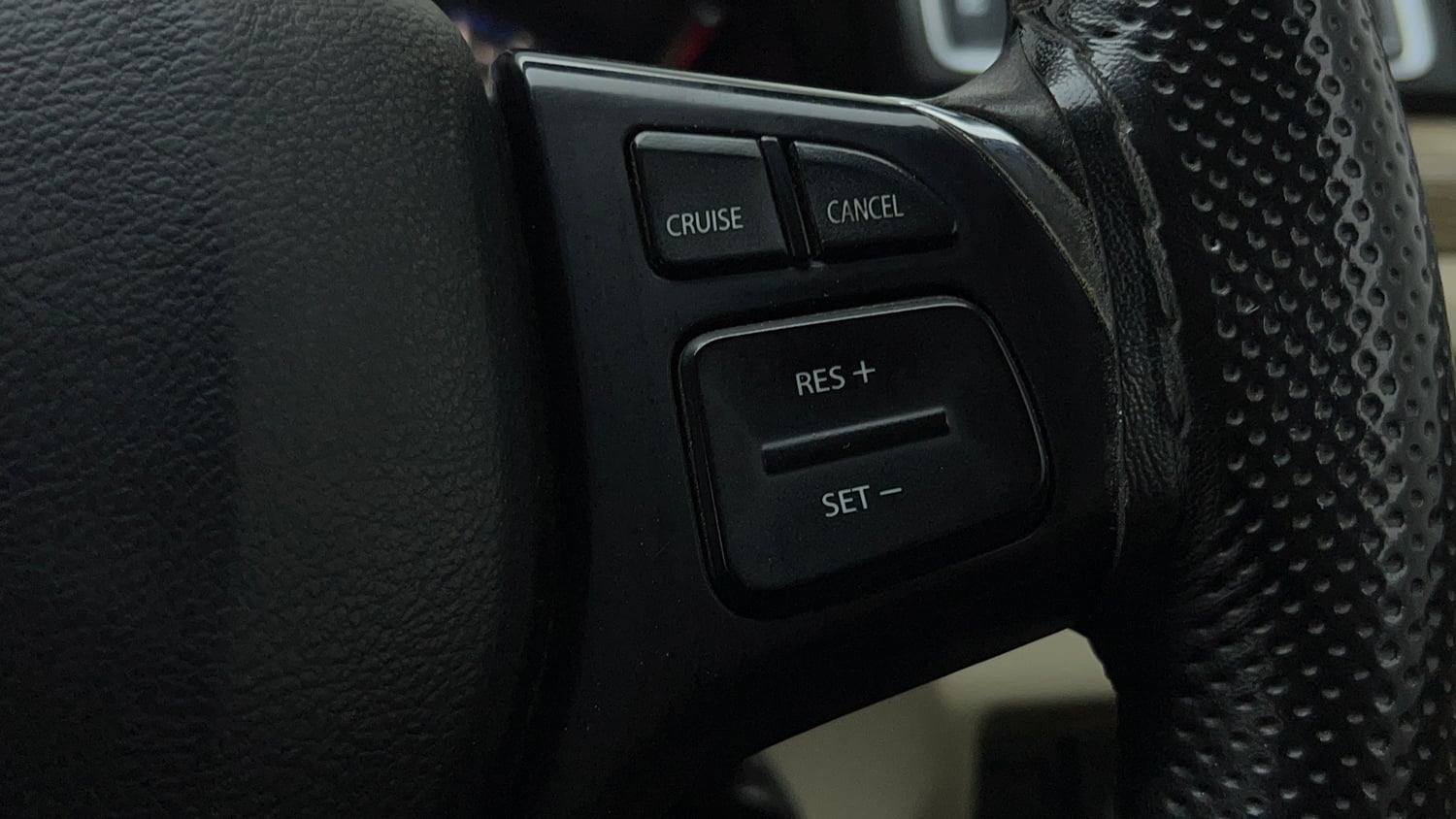 Used 2022 Maruti Suzuki Ciaz Delta 1.5 Petrol Manual top_features Cruise control