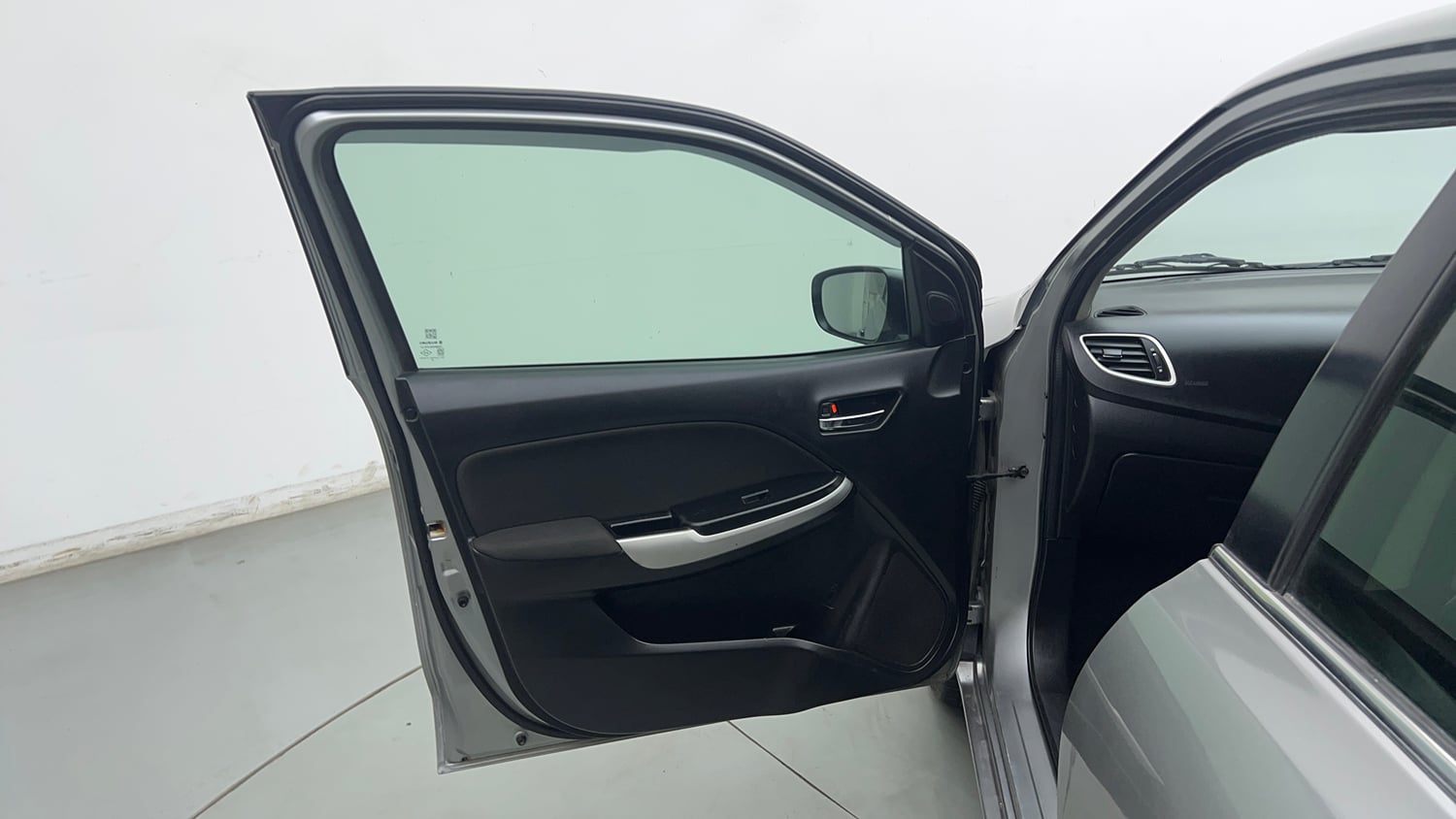 Used 2018 Maruti Suzuki Baleno Alpha 1.2 Petrol Manual interior LEFT FRONT DOOR OPEN VIEW