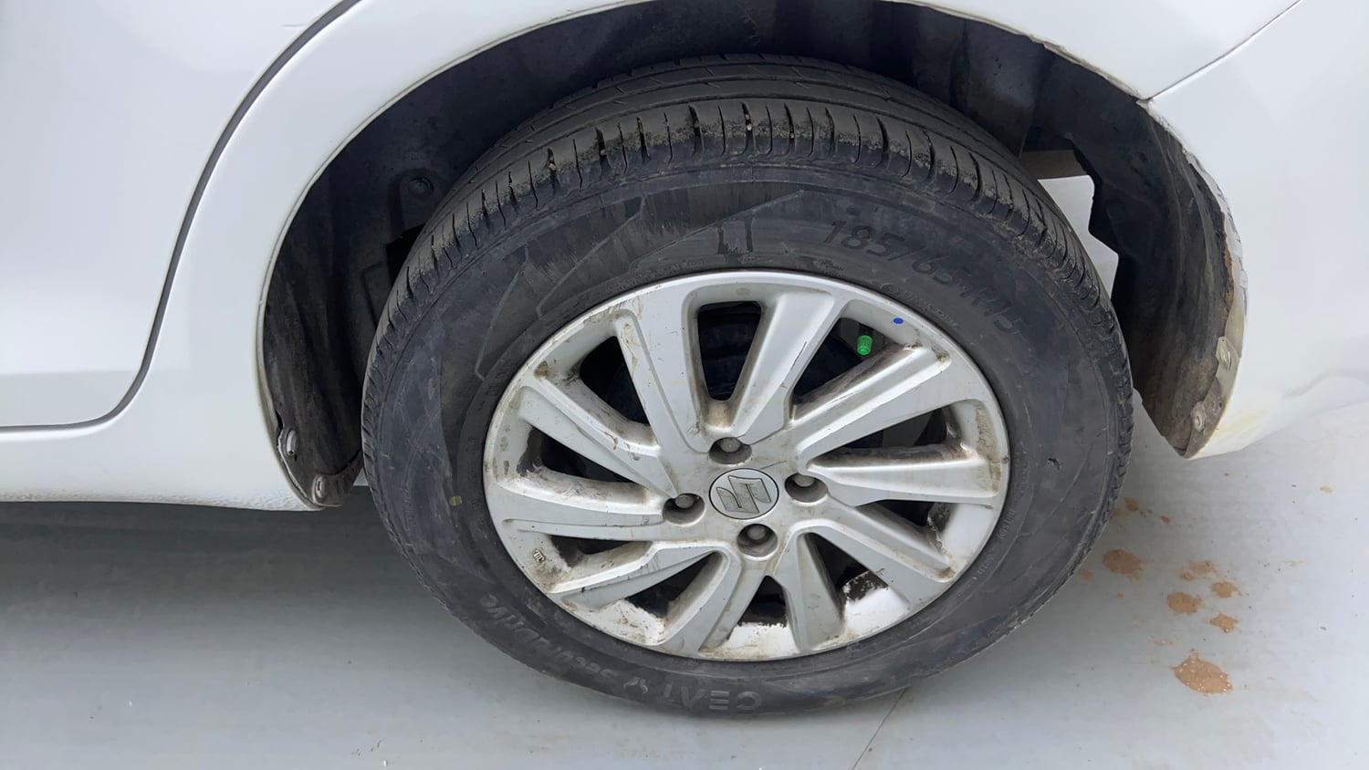 Used 2016 Maruti Suzuki Swift Dzire ZXI Petrol Manual tyres LEFT REAR TYRE RIM VIEW