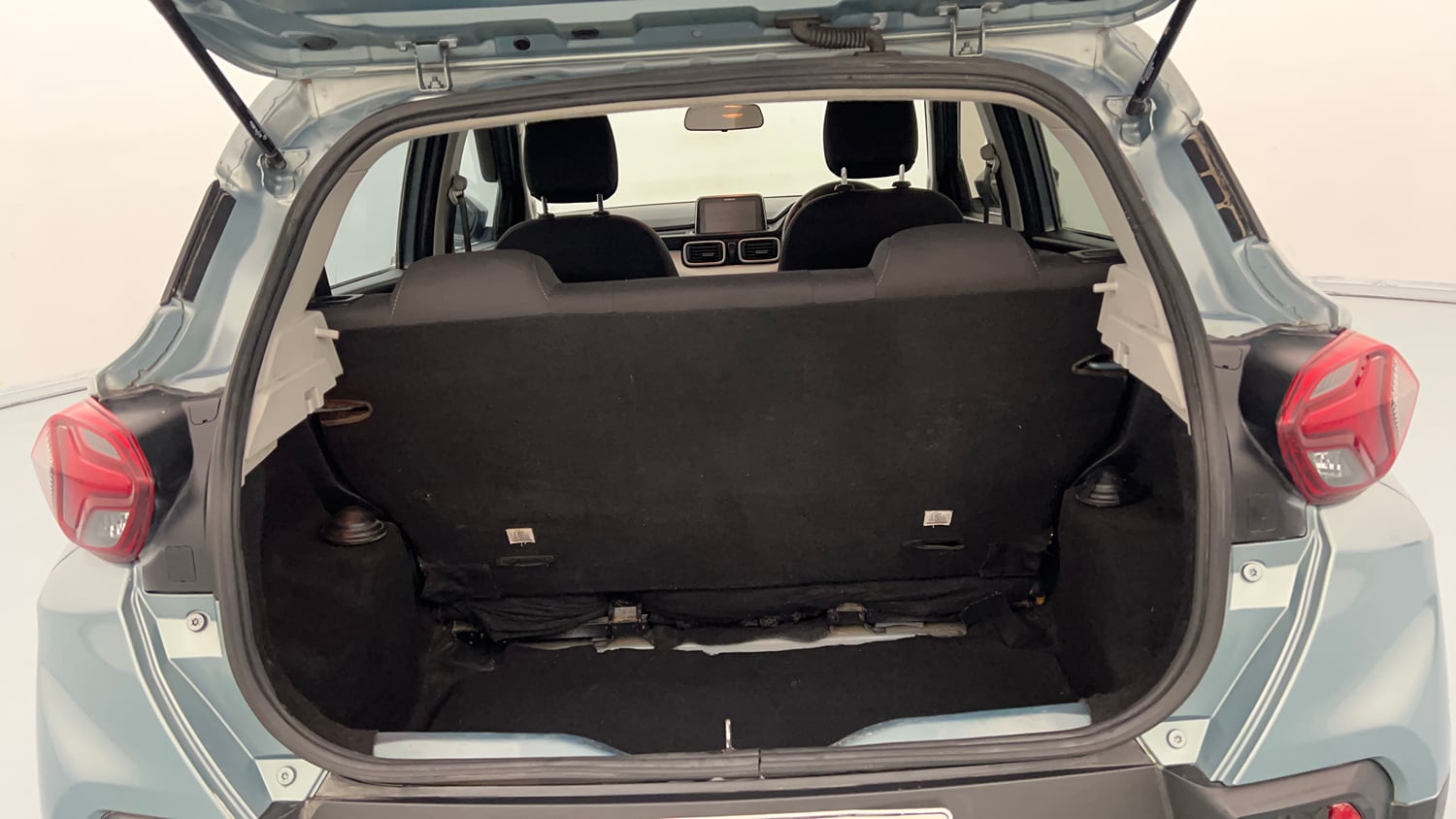 Used 2022 Tata Punch Accomplished MT Petrol Manual interior DICKY INSIDE VIEW