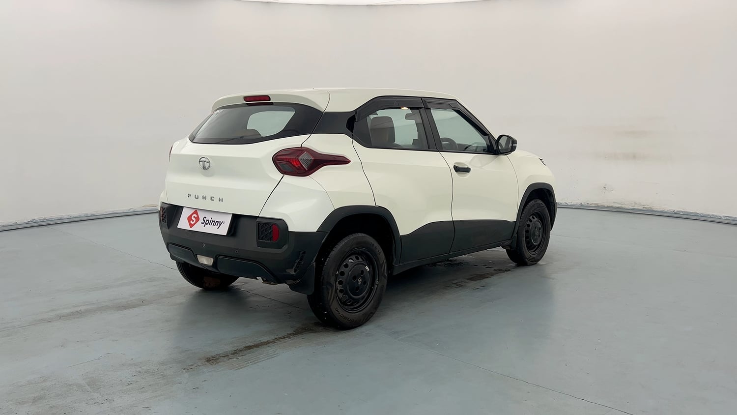 Used 2023 Tata Punch Pure MT Petrol Manual exterior RIGHT REAR CORNER VIEW