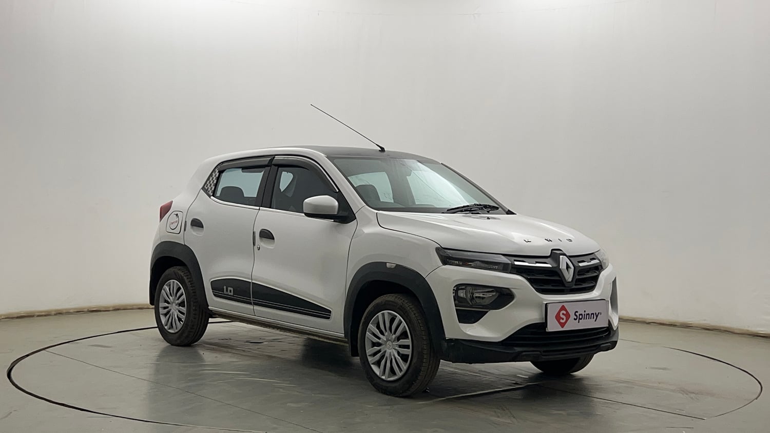 Used 2022 Renault Kwid RXT 1.0 (O) Petrol Manual exterior RIGHT FRONT CORNER VIEW