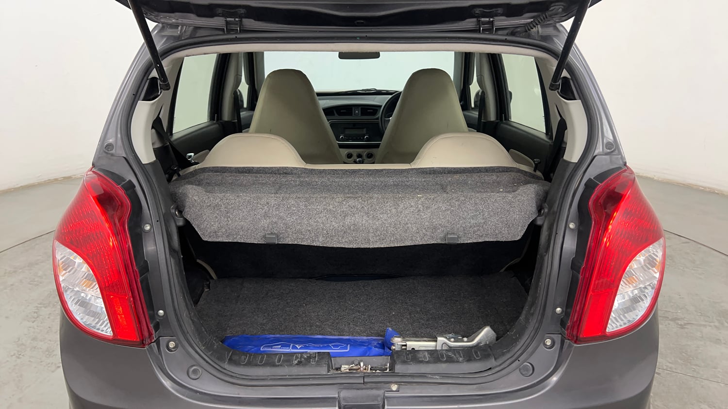 Used 2022 Maruti Suzuki Alto 800 VXi Petrol Manual interior DICKY INSIDE VIEW